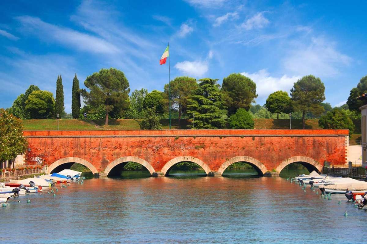 Acqua *